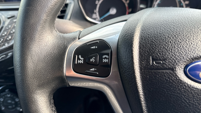 Ford Fiesta 1.25 82 Zetec 5dr Petrol Hatchback